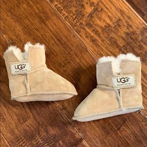 Infant Ugg Erin Bootie, Size Small
